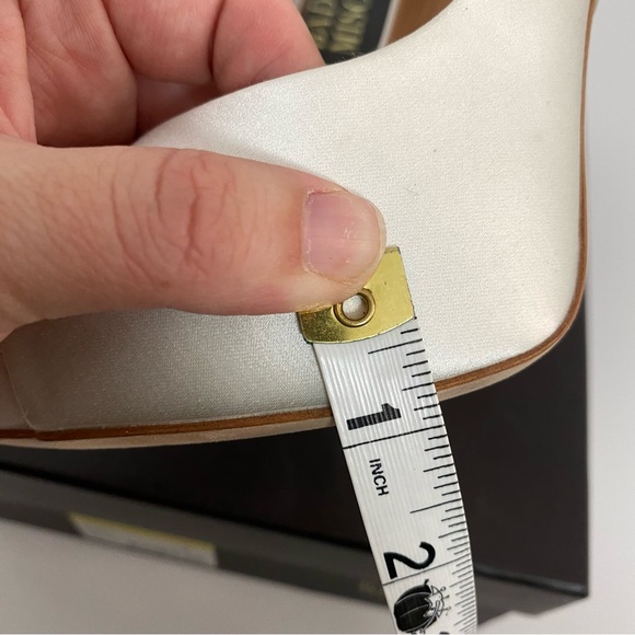 Badgley Mischka Kiara Bridal Pumps 8.5 White Satin | Crystal Heel Peep Toe Shoes - Picture 13 of 16